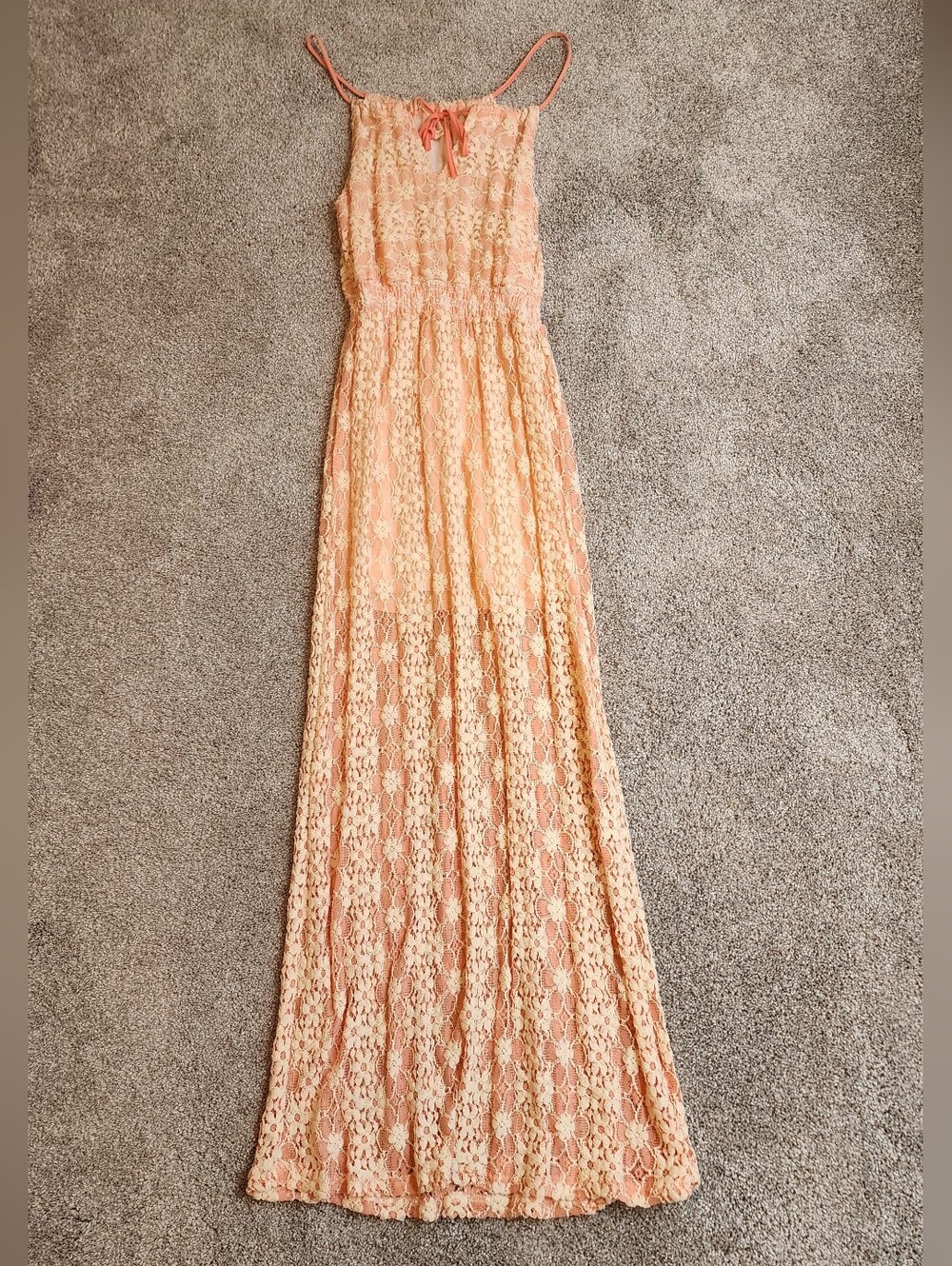 Banana Long Floral Lace Maxi Dress Size Small, NWOT